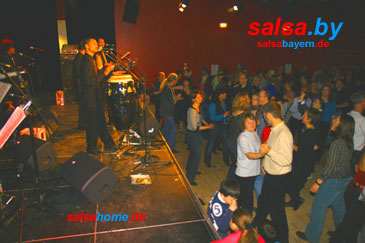 Südpunkt in Nürnberg: Salsa-Konzert mit Tanz